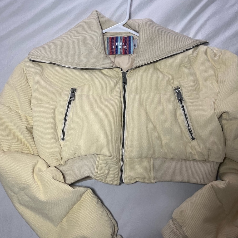 Urban Outfitters Cropped Corduroy Puffer Small
